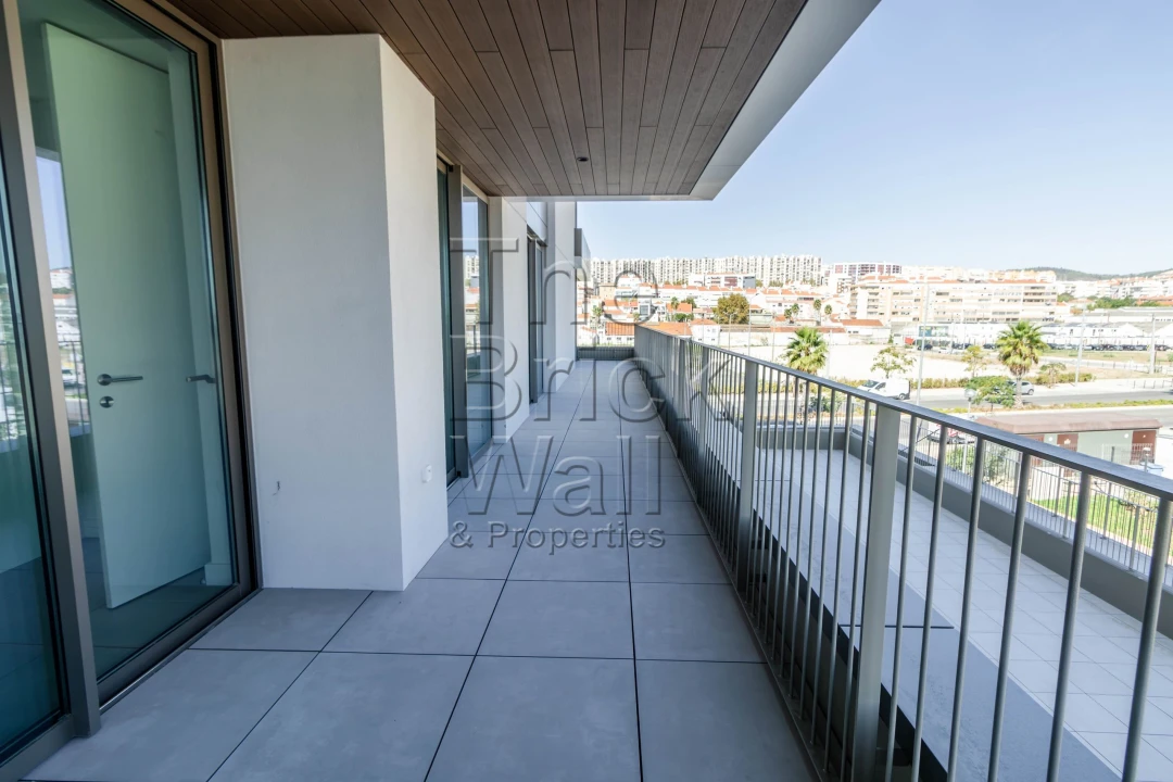 Apartamento T3 para Venda em Póvoa de Santa Iria e Forte da Casa Foto 1