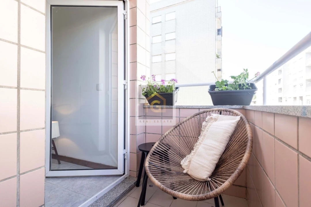 Apartamento T3 para Arrendamento férias em Braga (São José de São Lázaro e São João do Souto) Foto 16