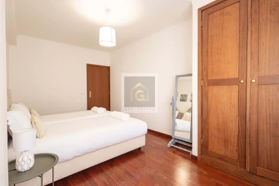 Apartamento T3 para Arrendamento férias em Braga (São José de São Lázaro e São João do Souto)