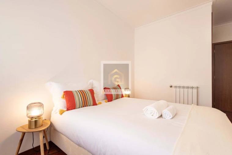 Apartamento T3 para Arrendamento férias em Braga (São José de São Lázaro e São João do Souto) Foto 5
