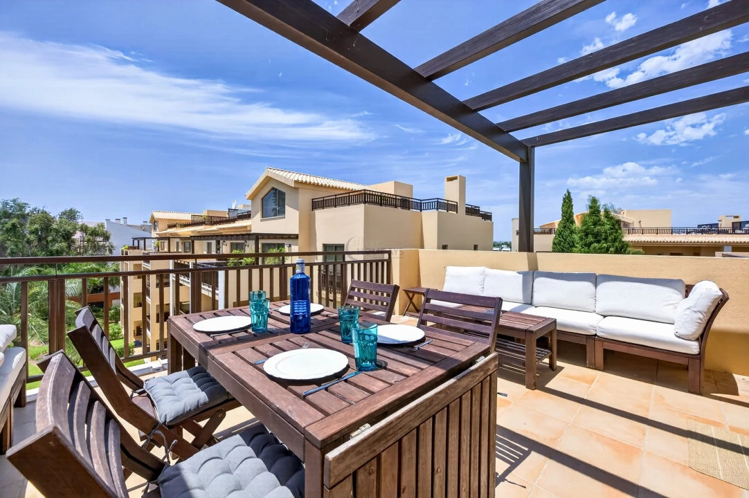 Apartamento T3 para Arrendamento férias em Quarteira Foto 12