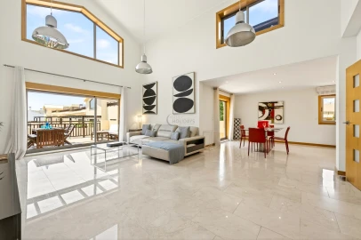 Apartamento T3 para Arrendamento férias em Quarteira