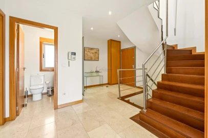 Apartamento T3 para Arrendamento férias em Quarteira