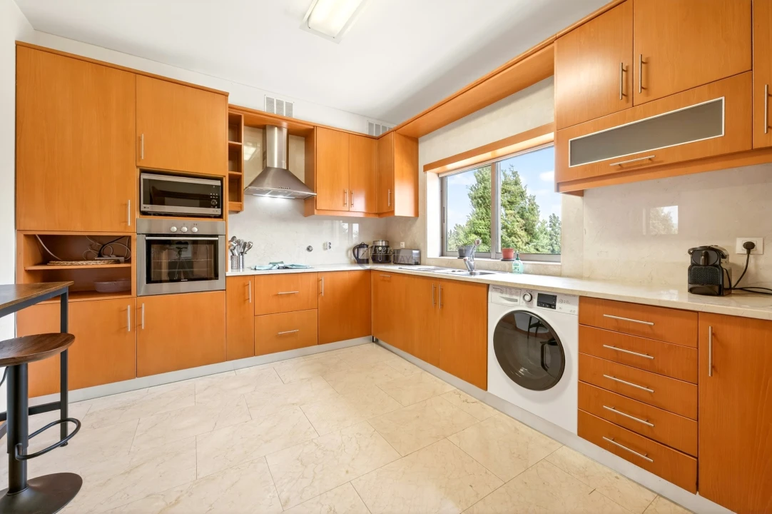 Apartamento T3 para Arrendamento férias em Quarteira Foto 2