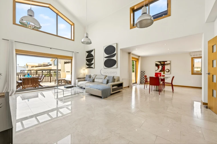 Apartamento T3 para Arrendamento férias em Quarteira Foto 6