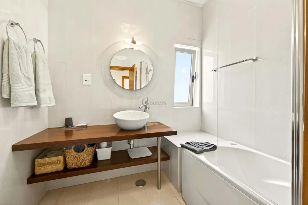 Apartamento T3 para Arrendamento férias em Quarteira Foto 22