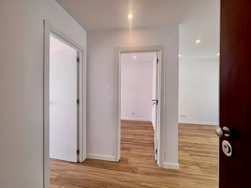 Apartamento T2 para Venda em Agualva e Mira-Sintra Foto 1