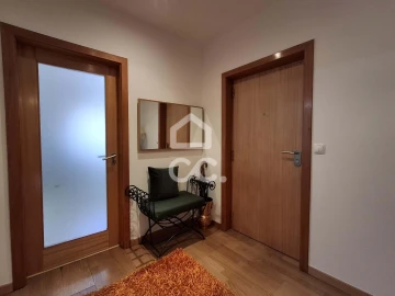 Apartamento T3 para Venda em Cristelos, Boim e Ordem