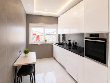 Apartamento T2 para Venda em Lagos (São Sebastião e Santa Maria)