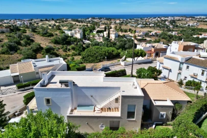 Moradia T4 para Venda em Albufeira e Olhos de Água