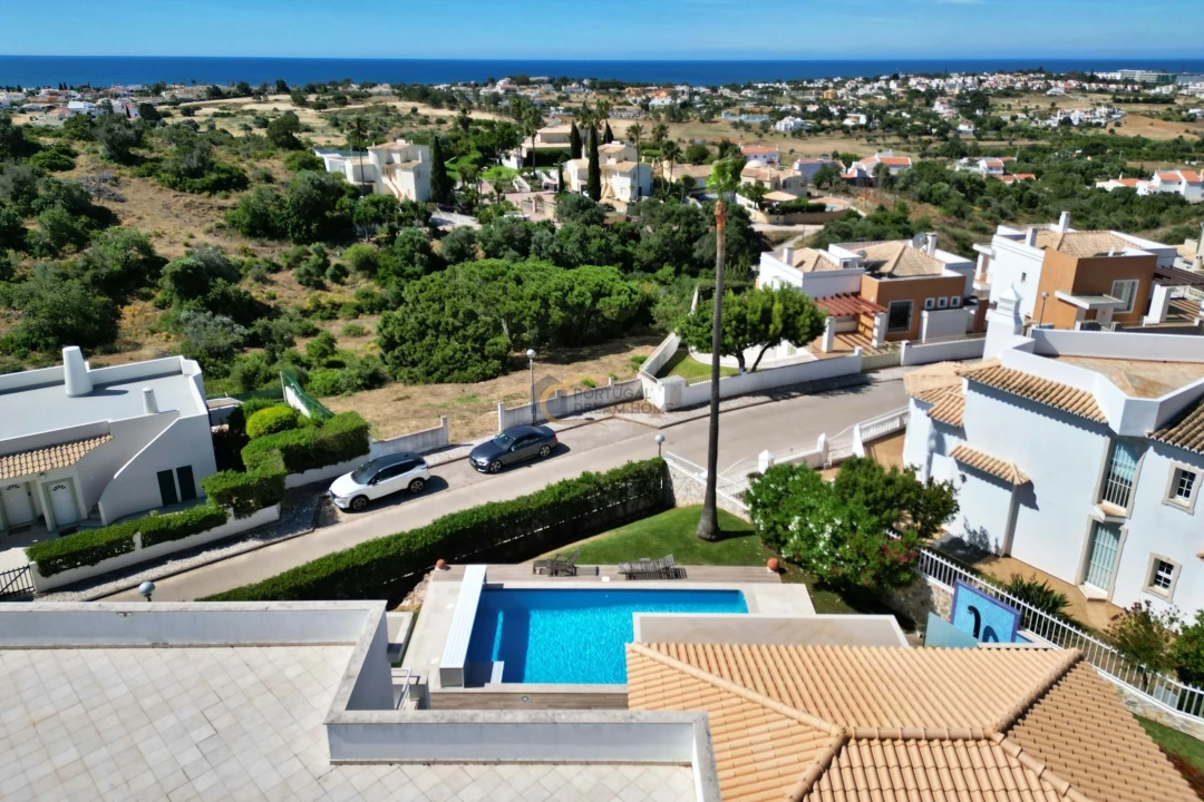 Moradia T4 para Venda em Albufeira e Olhos de Água Foto 33