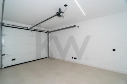 Moradia T3 para Venda em Quelfes
