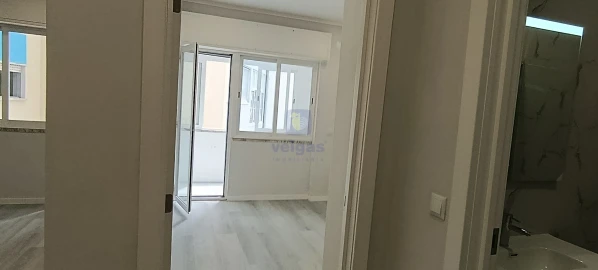 Apartamento T1 para Venda em Venteira