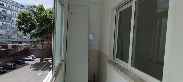 Apartamento T1 para Venda em Venteira