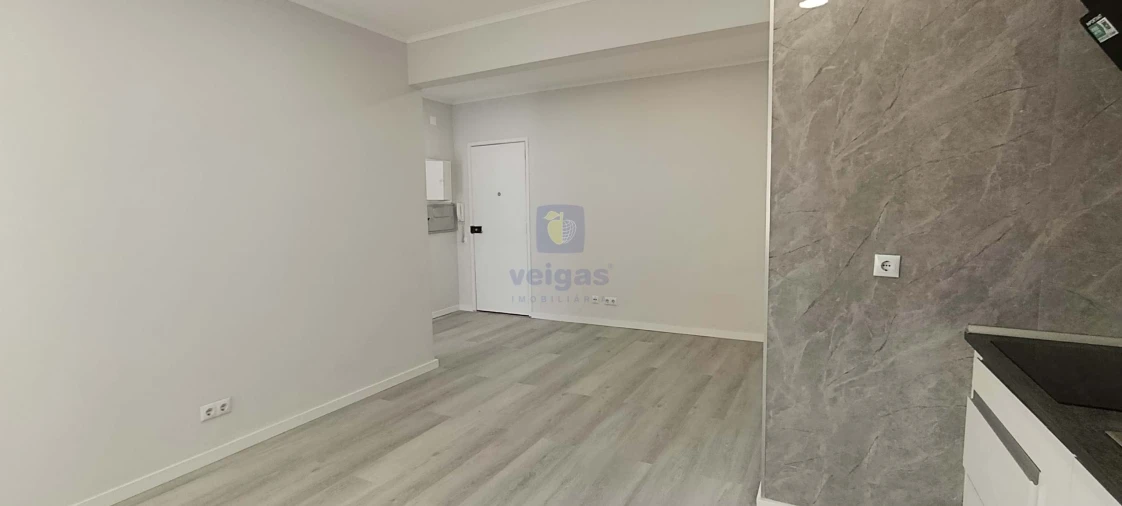 Apartamento T1 para Venda em Venteira Foto 4
