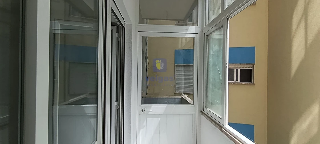 Apartamento T1 para Venda em Venteira Foto 9