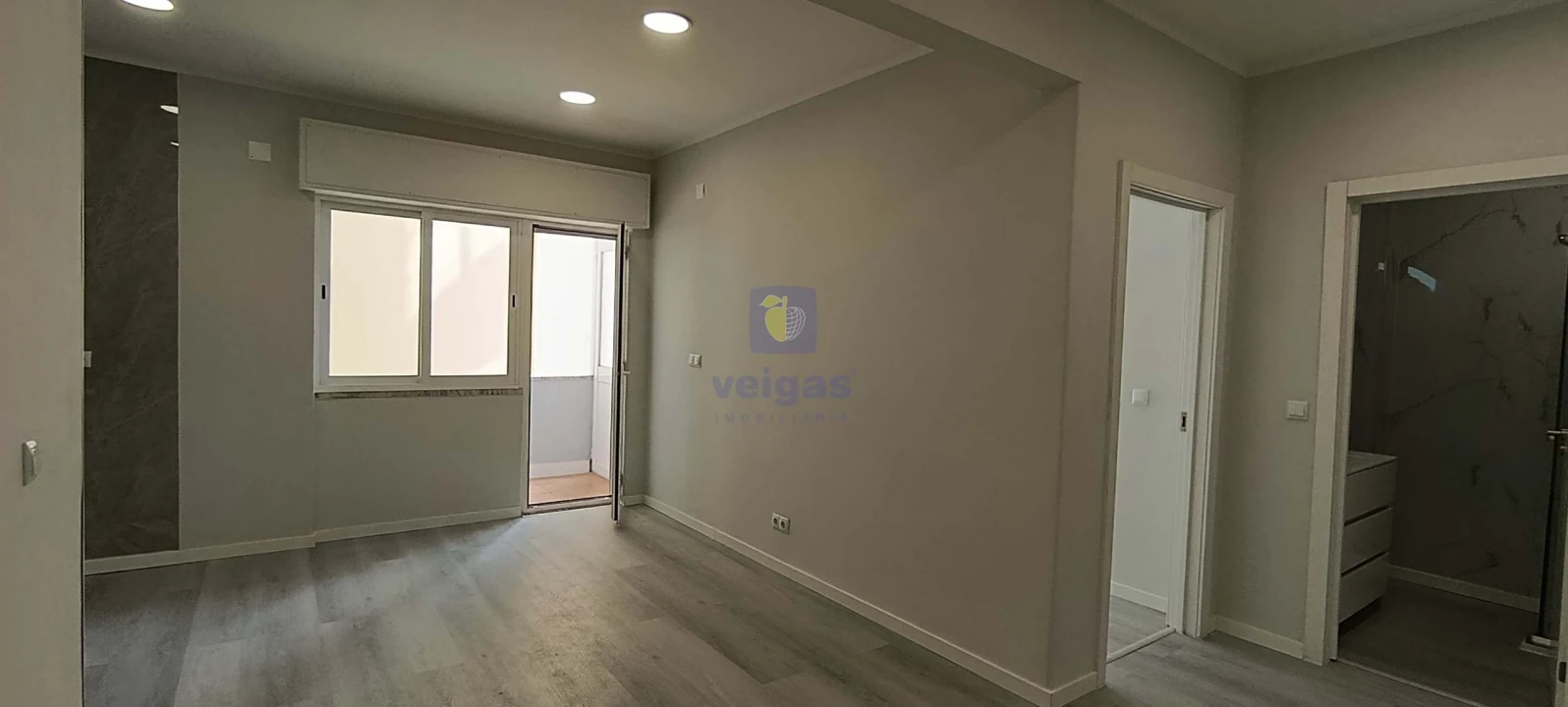 Apartamento T1 para Venda em Venteira Foto 5