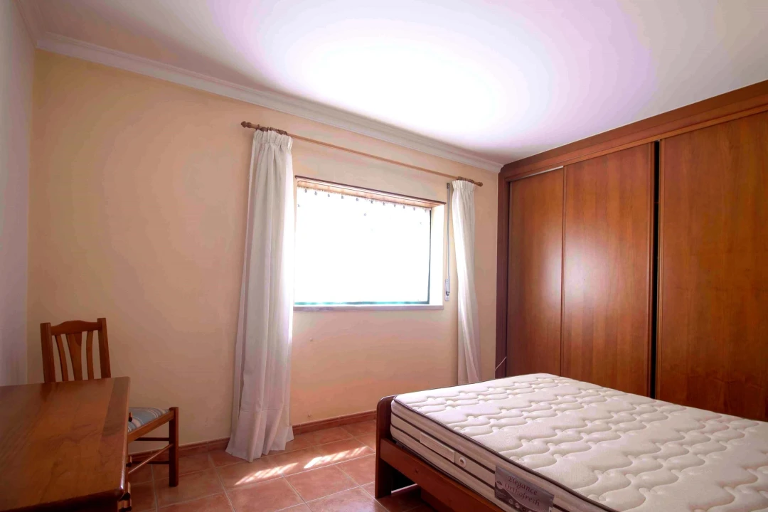 Apartamento T2 para Arrendamento em Foz do Arelho Foto 3