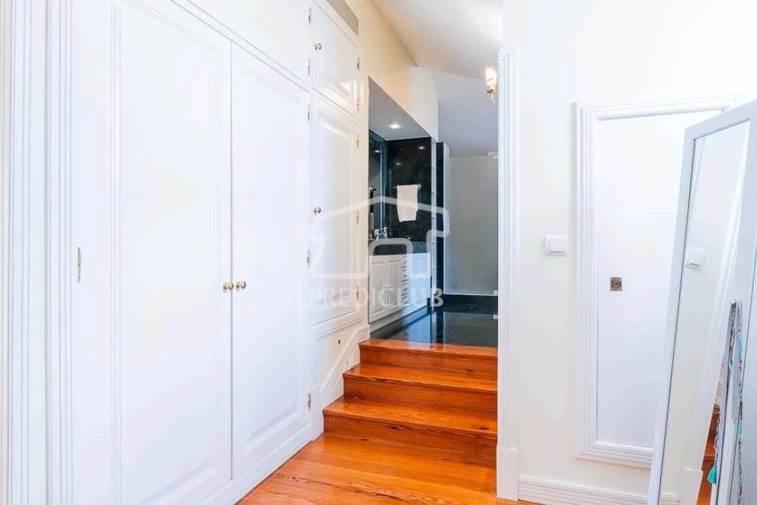 Moradia T4 para Venda em Camara de Lobos Foto 17