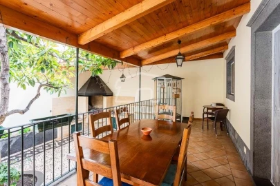 Moradia T4 para Venda em Camara de Lobos