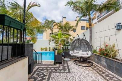Moradia T4 para Venda em Camara de Lobos