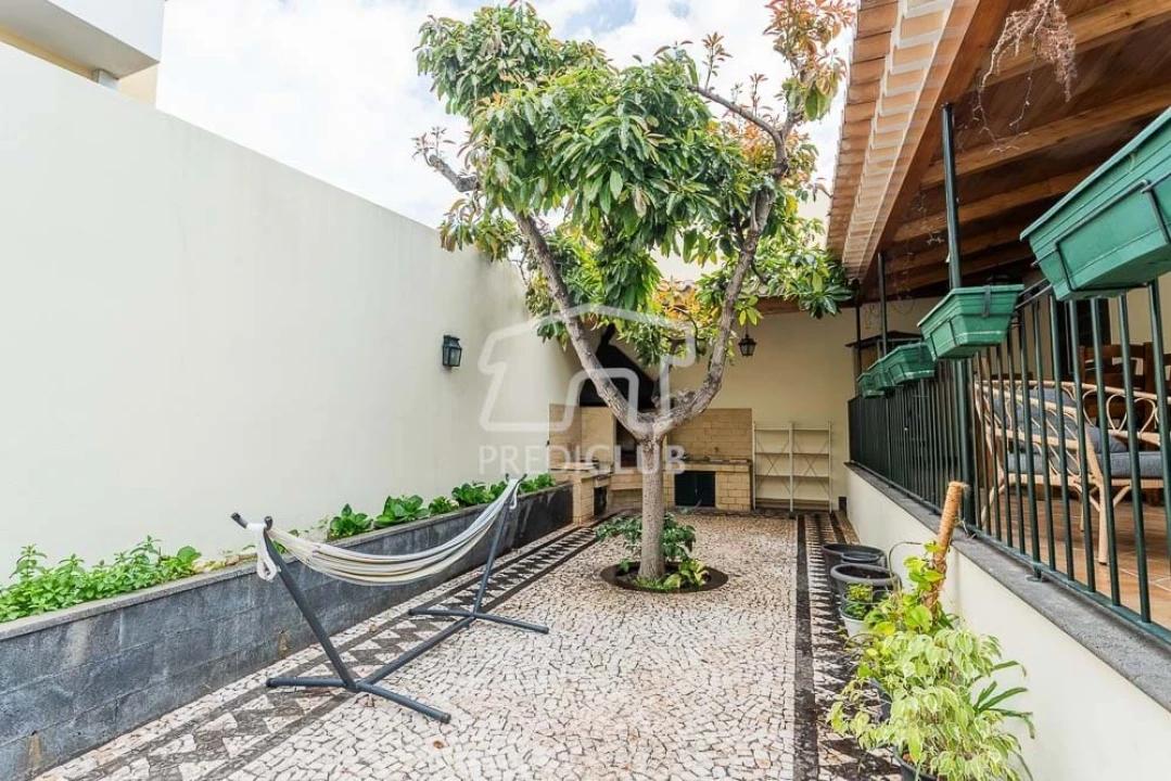 Moradia T4 para Venda em Camara de Lobos Foto 30