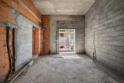 Moradia T4 para Venda em Barcarena