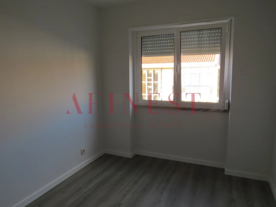 Apartamento T1 para Arrendamento em Carcavelos e Parede Foto 23