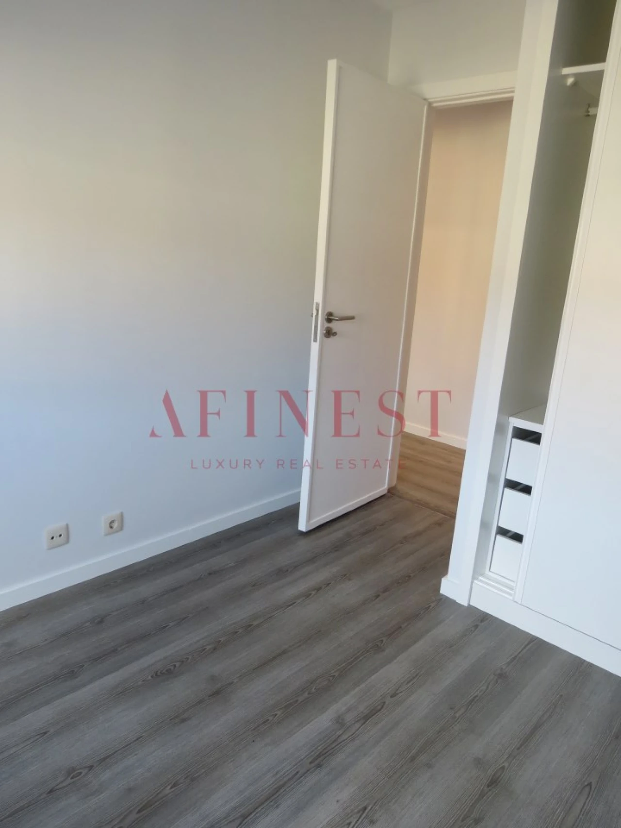 Apartamento T1 para Arrendamento em Carcavelos e Parede Foto 25