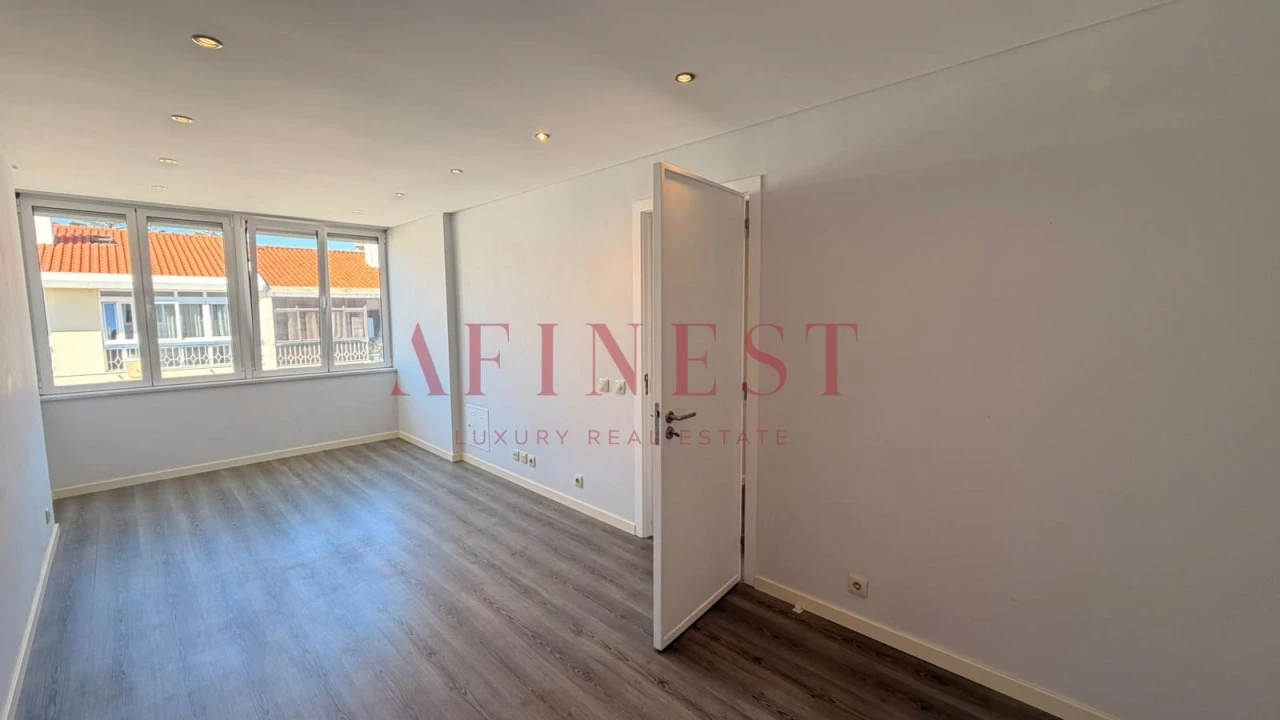 Apartamento T1 para Arrendamento em Carcavelos e Parede Foto 1