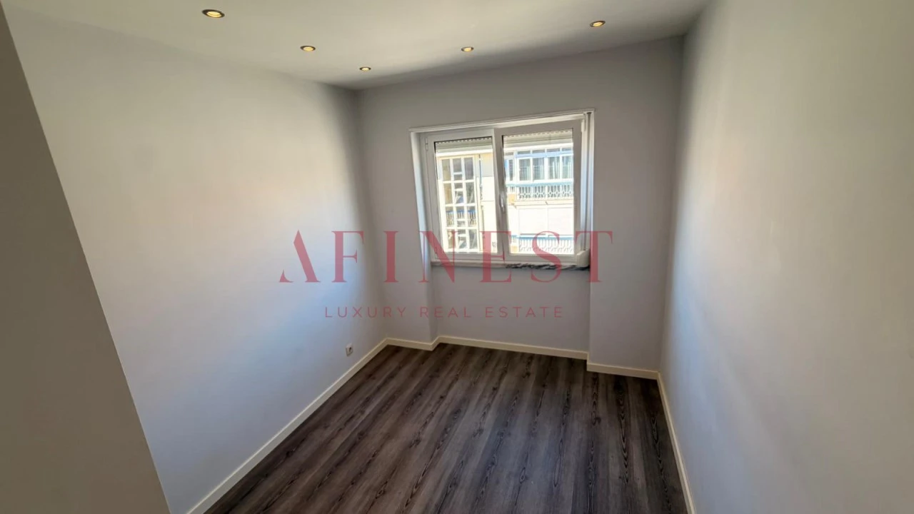 Apartamento T1 para Arrendamento em Carcavelos e Parede Foto 29