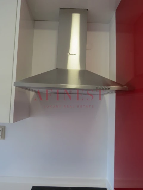 Apartamento T1 para Arrendamento em Carcavelos e Parede