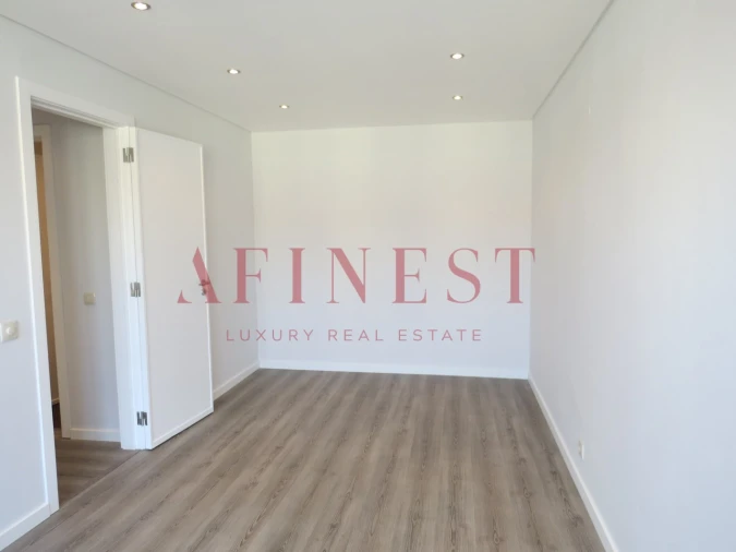 Apartamento T1 para Arrendamento em Carcavelos e Parede Foto 15