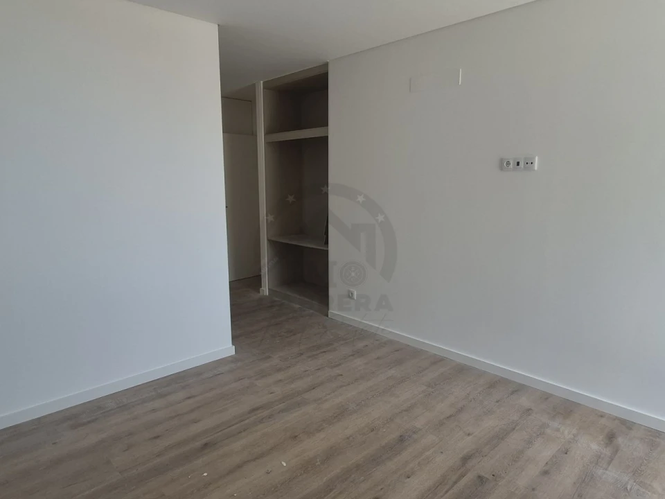 Apartamento T3 para Venda em Camara de Lobos Foto 10