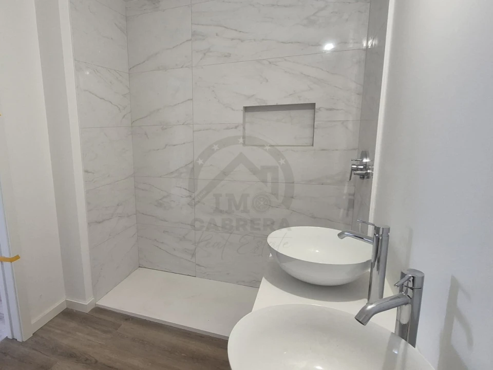 Apartamento T3 para Venda em Camara de Lobos Foto 16