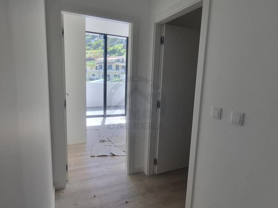 Apartamento T3 para Venda em Camara de Lobos Foto 18