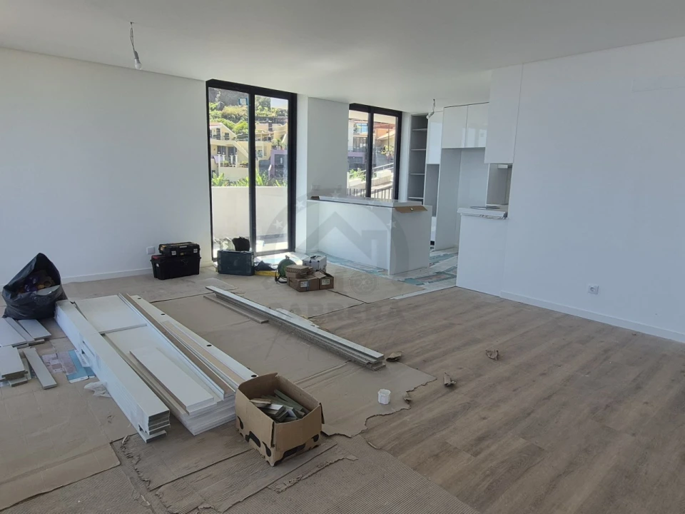 Apartamento T3 para Venda em Camara de Lobos Foto 23