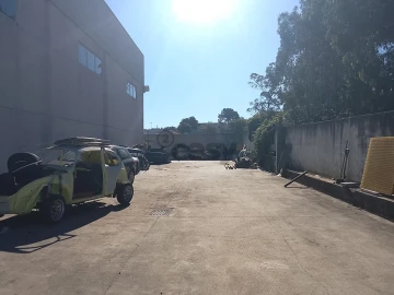 Armazém para Arrendamento em Aver-O-Mar, Amorim e Terroso