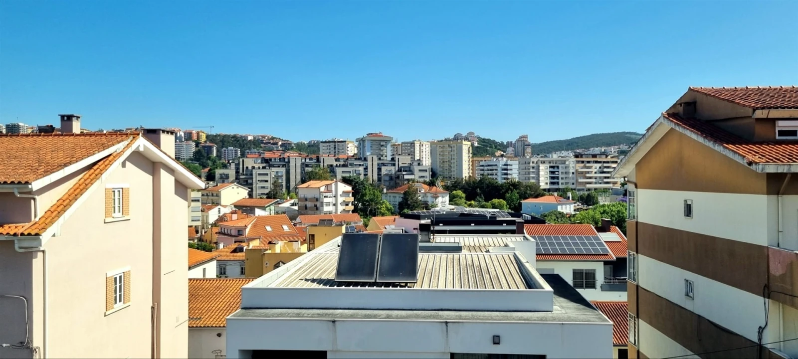 Apartamento T4 para Venda em Santo Antonio dos Olivais Foto 32