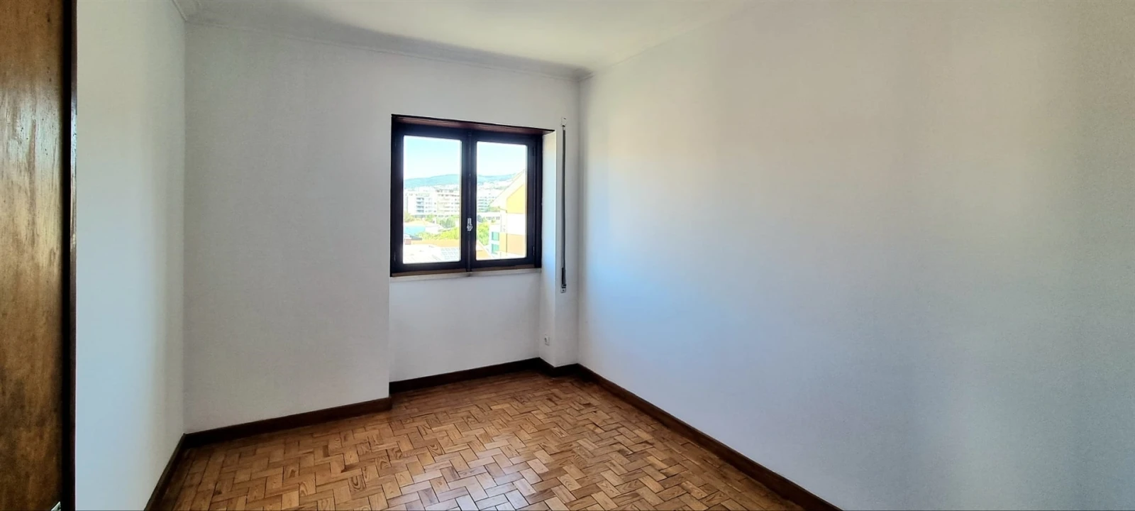 Apartamento T4 para Venda em Santo Antonio dos Olivais Foto 9
