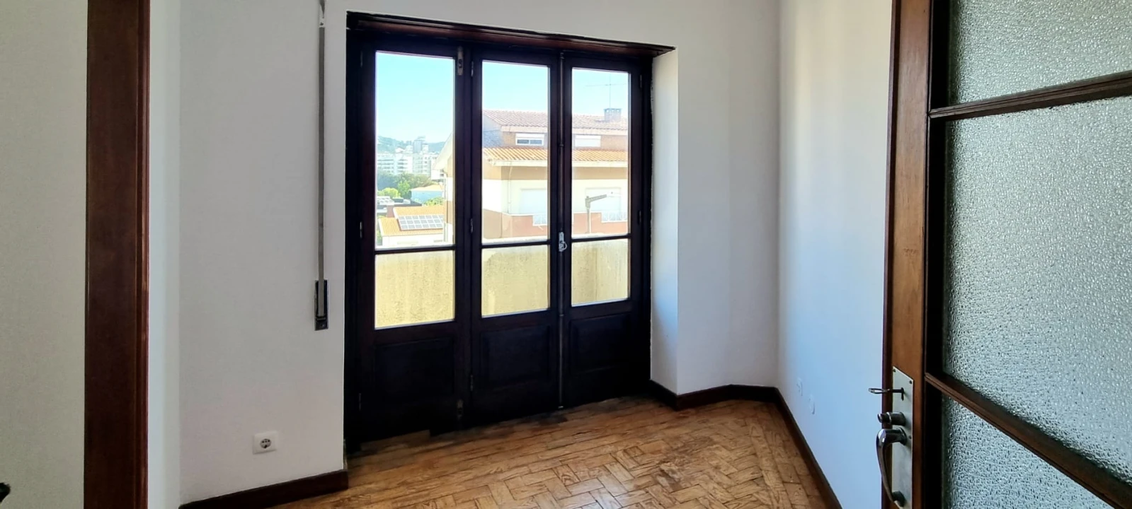Apartamento T4 para Venda em Santo Antonio dos Olivais Foto 13