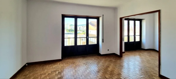 Apartamento T4 para Venda em Santo Antonio dos Olivais