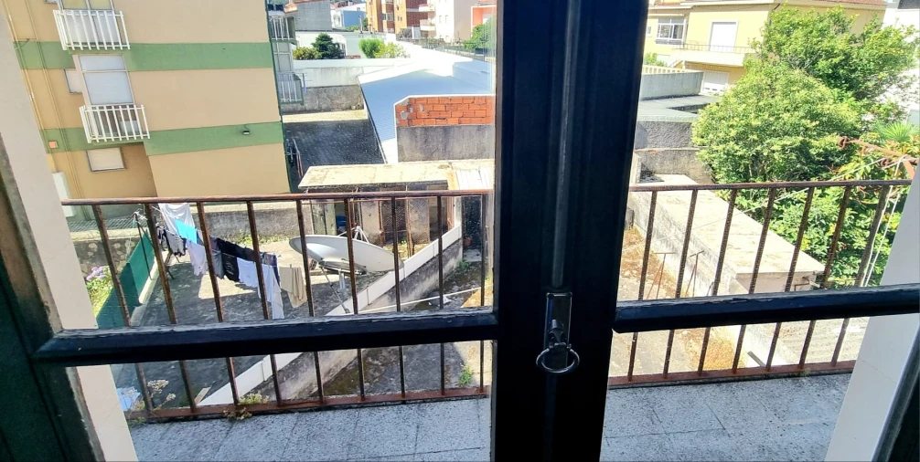 Apartamento T4 para Venda em Santo Antonio dos Olivais Foto 30
