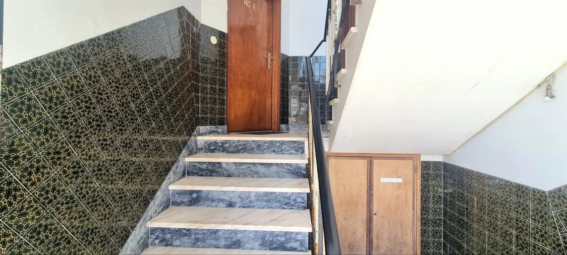 Apartamento T4 para Venda em Santo Antonio dos Olivais Foto 2