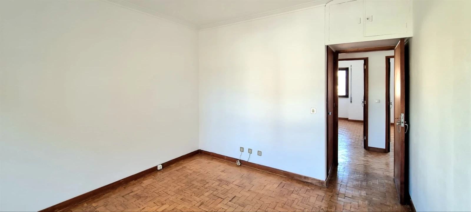 Apartamento T4 para Venda em Santo Antonio dos Olivais Foto 14