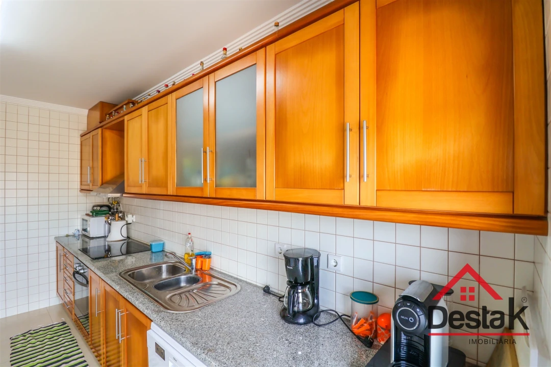 Apartamento T2 para Venda em Coimbrão Foto 7