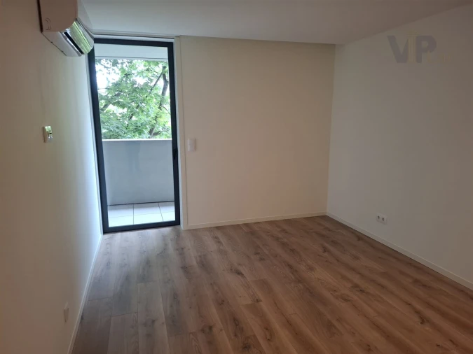 Apartamento T2 para Venda em Paranhos Foto 13