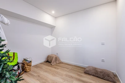 Moradia T3 para Venda em São Vicente do Paul e Vale de Figueira