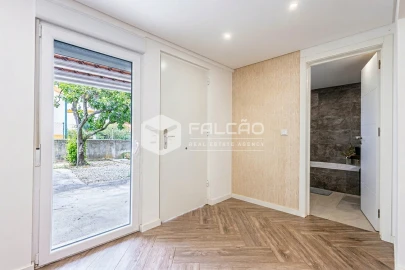 Moradia T3 para Venda em São Vicente do Paul e Vale de Figueira