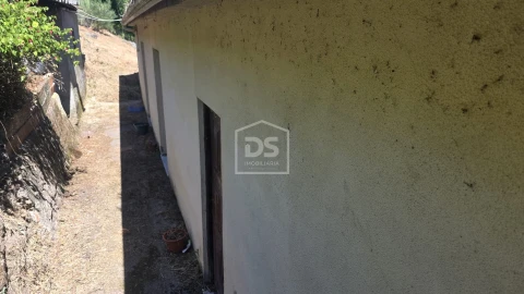 Moradia T3 para Venda em São João de Fontoura